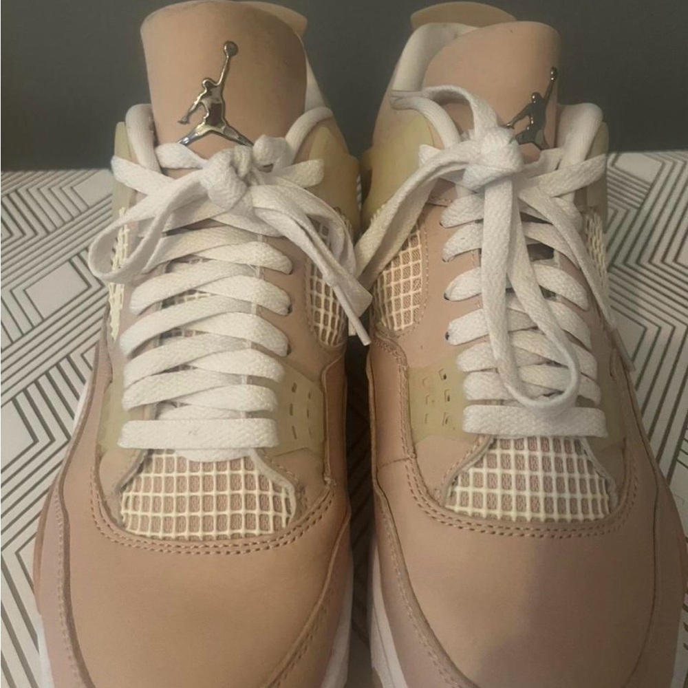 Air Jordan 4 Retro "Shimmer" 2021 Size 10 Women - Picture 2 of 4